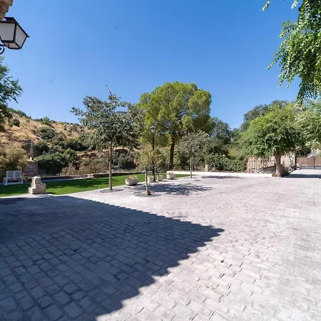 La Almunya De Tenerias Feriehus *